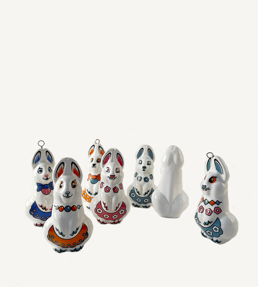 Ёлочная игрушка из фарфора "заяц - забегаец" Ёлочная игрушка из фарфора "заяц - забегаец"